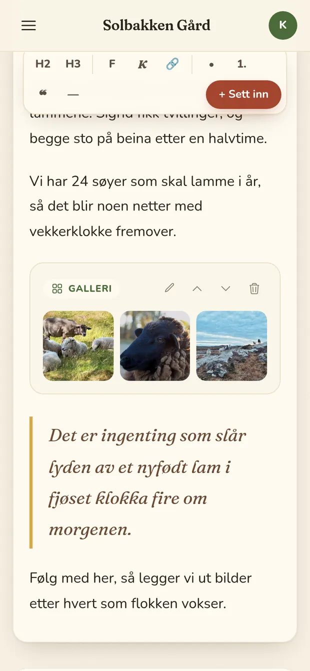 Editoren på mobil, med tekst, galleri og sitat